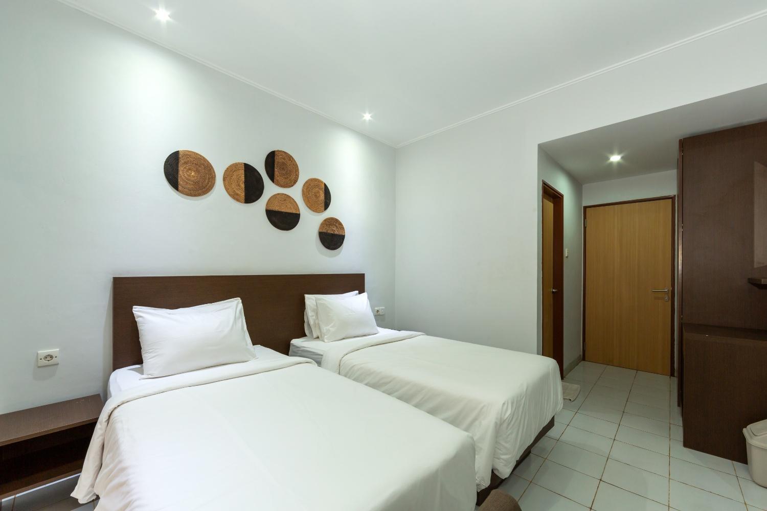 Cove Matahari Guesthouse Sunset Legian Exterior foto
